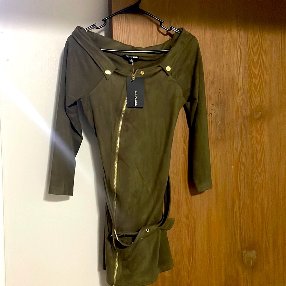 Off the shoulder army green knee high dress